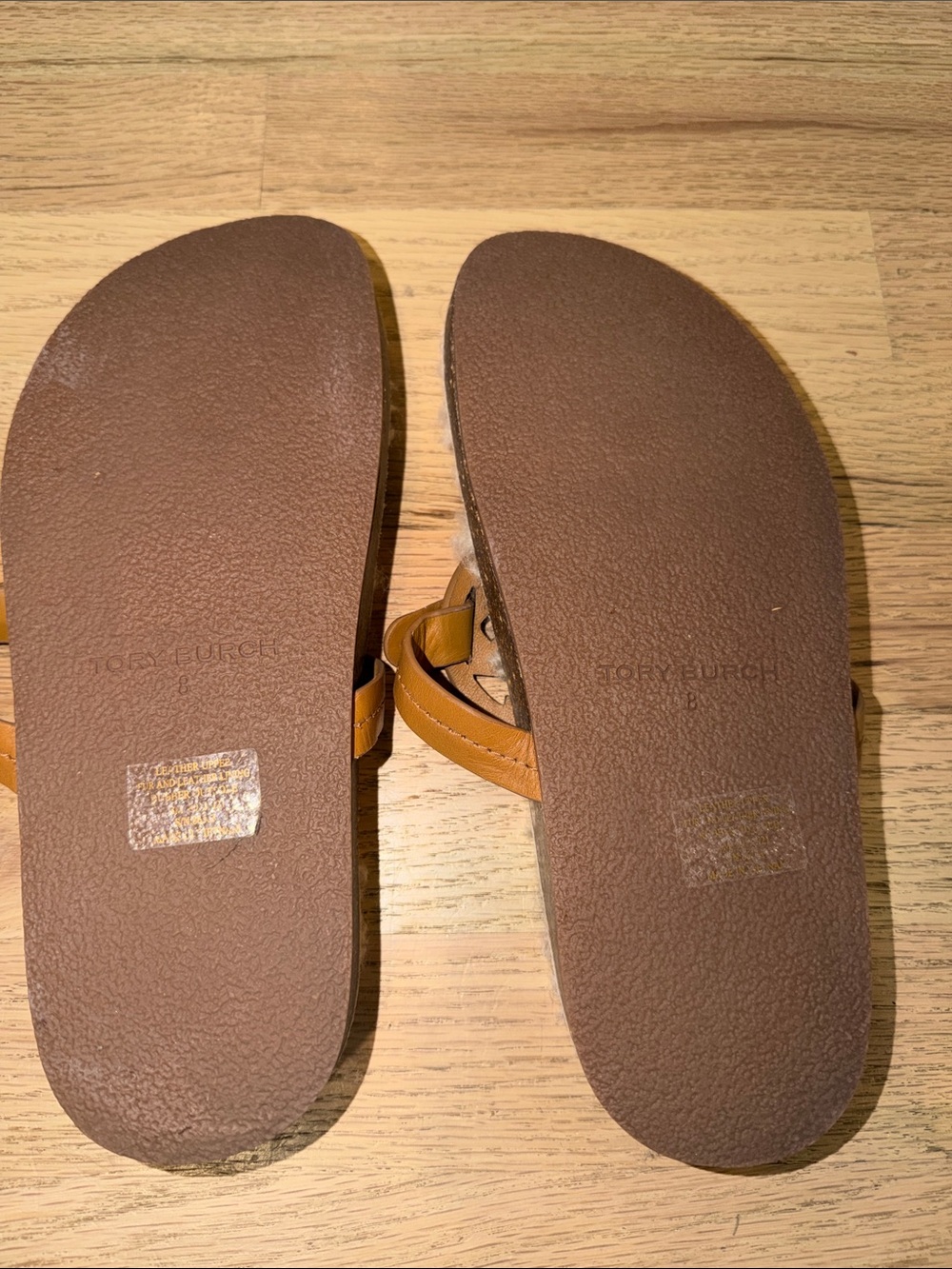 Carmel Tory Burch Miller Cloud Shearling
Sandals - Picture 4 of 7